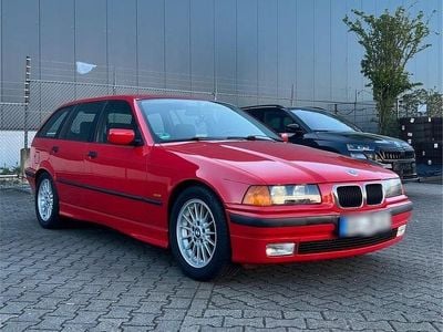 Second-hand BMW 323 Basis 170 CP (125 kW) 1997 Roșu Break