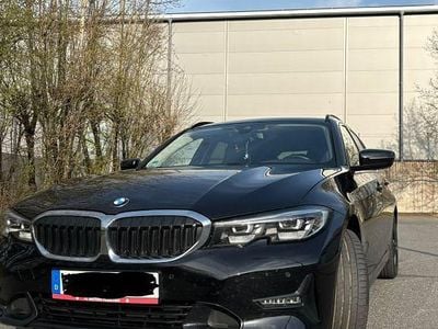 Second-hand BMW 318 150 CP (110 kW) 2021 Negru Break