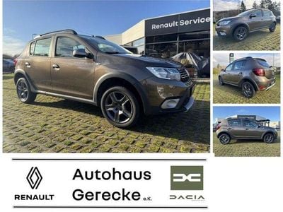 Braun Gebraucht 2018 Dacia Sandero Celebration Limousine | 8.900 € (Fairer Preis)