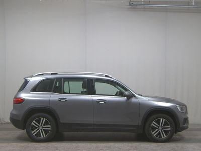 Mercedes GLB200