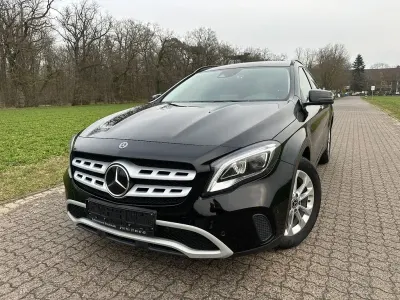 Gebraucht Mercedes GLA200 136 PS (100 kW) 2017 Schwarz SUV
