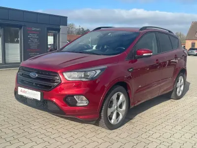 Usata Ford Kuga ST-Line 150 CV (110 kW) 2019 Rosso SUV