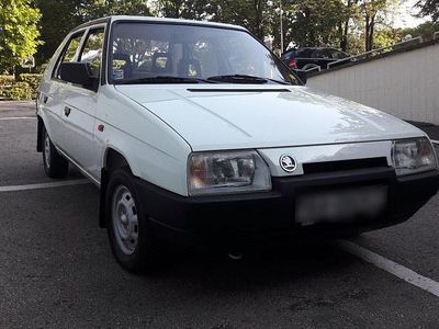 Gebraucht Skoda Favorit 46 PS (33 kW) 1990 Weiß Kleinwagen