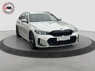 Gebraucht BMW 320 M Sport 184 PS (135 kW) 2023 Weiß Limousine