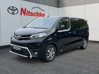 Gebraucht Toyota Proace Verso Comfort 144 PS (105 kW) 2022 Graphitschwarz metallic Kombi