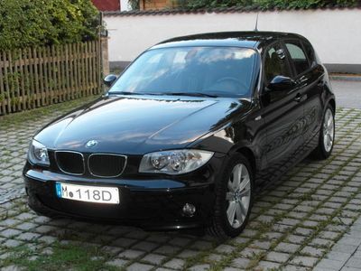 Schwarz metallic Gebraucht 2005 BMW 118 Kleinwagen | 13.100 €