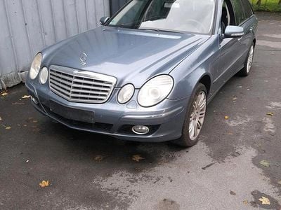 Mercedes E320