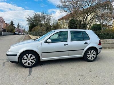 Usata VW Golf IV 90 CV (66 kW) 2000 Argento Berlina