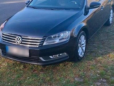 Gebraucht VW Passat 140 PS (102 kW) 2012 Schwarz Kombi