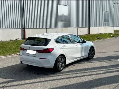 Gebraucht BMW 118 Advantage 136 PS (100 kW) 2019 Weiß Limousine
