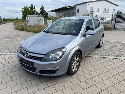Gebraucht Opel Astra Enjoy 101 PS (74 kW) 2005 Grau Limousine