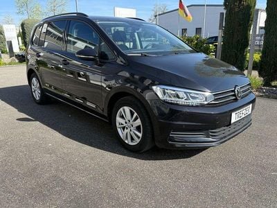 Gebraucht VW Touran Comfortline 116 PS (85 kW) 2019 Schwarz Van / Kleinbus