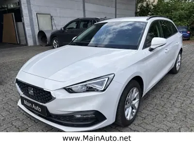 Używany Seat Leon Style 150 KM (110 kW) 2021 Biały SUV