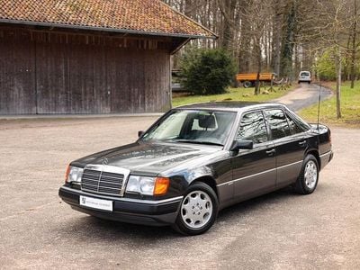 Usata Mercedes E320 Sportline 220 CV (161 kW) 1993 Nero Berlina