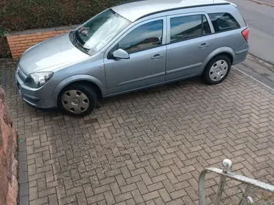 Gebraucht Opel Astra Edition 105 PS (77 kW) 2005 Silber Limousine