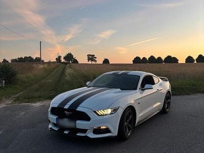Gebraucht Ford Mustang Fastback 316 PS (232 kW) 2015 Weiß Coupé