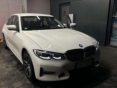 BMW 330e