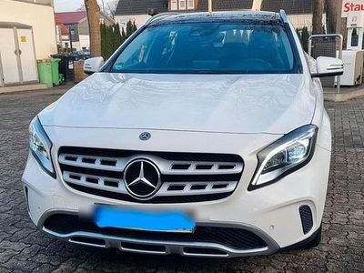 Gebraucht Mercedes GLA250 Urban 211 PS (155 kW) 2019 Weiß SUV