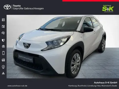 Gebraucht Toyota Aygo X Play 72 PS (52 kW) 2022 Weiß SUV