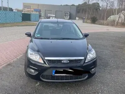 Używany Ford Focus 101 KM (74 kW) 2009 Czarny Sedan/Limuzyna