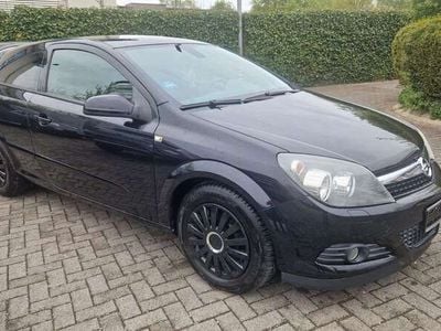 Opel Astra GTC
