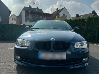 Gebraucht BMW 318 143 PS (105 kW) 2012 Blau Coupé