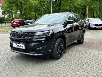 Gebraucht Jeep Compass Altitude 131 PS (96 kW) 2024 Black clear coat SUV