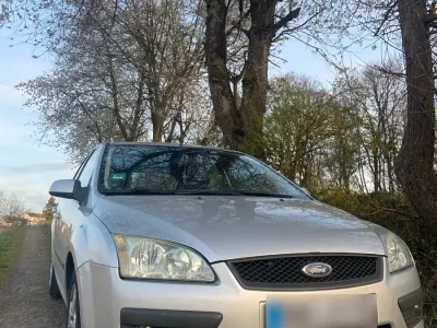 Gebraucht Ford Focus 101 PS (74 kW) 2007 Silber Kleinwagen