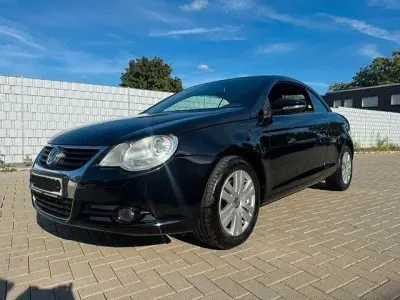 Gebraucht VW Eos 122 PS (89 kW) 2010 Schwarz Cabrio
