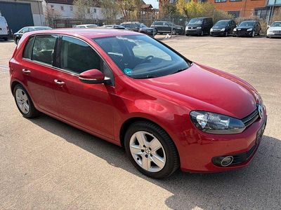 Gebraucht VW Golf VI Comfortline 102 PS (75 kW) 2009 Rot Kleinwagen