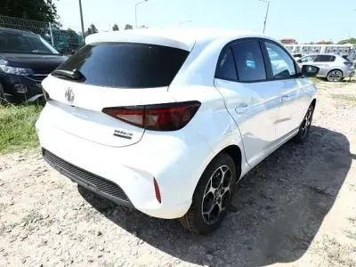 Neu MG MG3 Luxury 102 PS (75 kW) 2026 Dover white dover white Kleinwagen