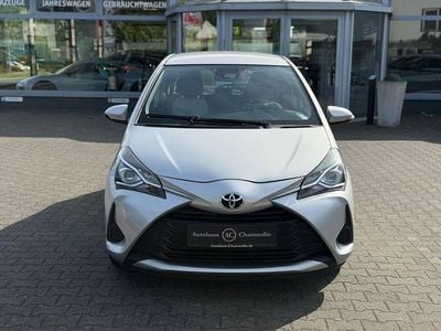 Usata Toyota Yaris Comfort 69 CV (50 kW) 2017 Argento Utilitaria