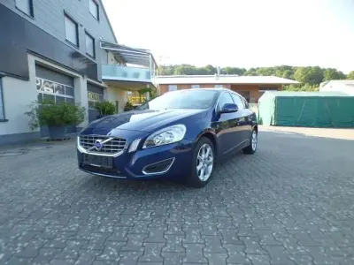 Gebraucht Volvo V60 Ocean Race 150 PS (110 kW) 2012 Ocean blue Kombi