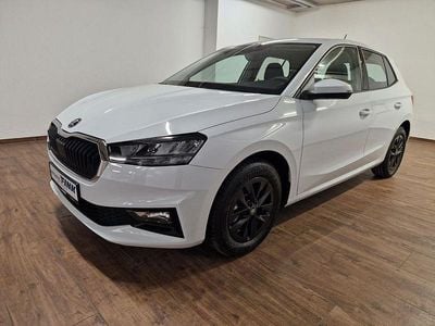 Neu Skoda Fabia 116 PS (85 kW) 2025 Moonweiss metallic Limousine