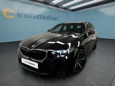 Gebraucht BMW 540 303 PS (222 kW) 2025 Schwarz Kombi