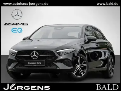 Gebraucht Mercedes A250 Progressive 163 PS (119 kW) 2025 Schwarz metalliclack kosmosschwarz Limousine