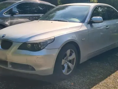 Gebraucht BMW 520 170 PS (125 kW) 2005 Silber Limousine