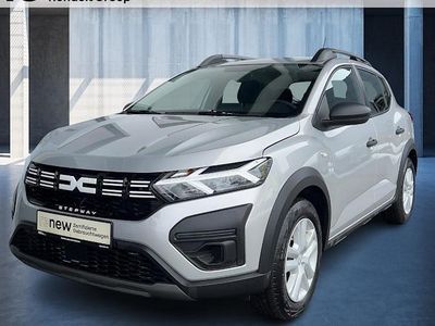 Second-hand Dacia Sandero Essentiel 101 CP (74 kW) 2024 Argintiu Berlinǎ