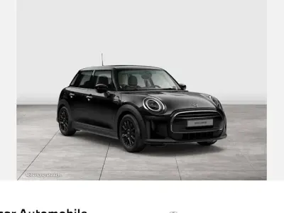 Used Mini Cooper Clubman Essential 136 HP (100 kW) 2023 Black Estate