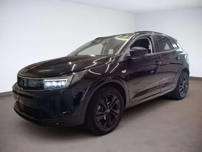 Gebraucht Opel Grandland X 136 PS (100 kW) 2024 Lackierung schwarz perla nera SUV