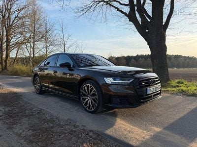 Second-hand Audi S8 Sport 571 CP (419 kW) 2021 Maro Berlinǎ
