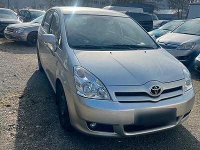 Gebraucht Toyota Corolla Verso 180 PS (132 kW) 2004 Silber Van / Kleinbus