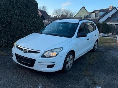 Gebraucht Hyundai i30 109 PS (80 kW) 2009 Weiß Kombi