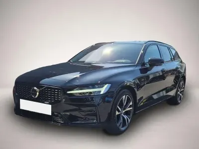 Gebraucht Volvo V60 Plus 197 PS (144 kW) 2025 Manufacturer Kombi