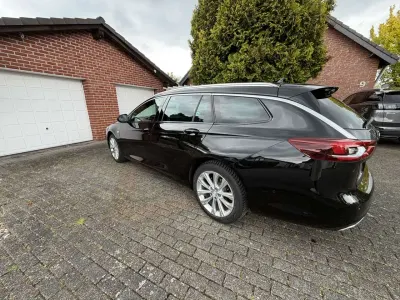 Gebraucht Opel Insignia Business Elegance 174 PS (127 kW) 2021 Schwarz Kombi