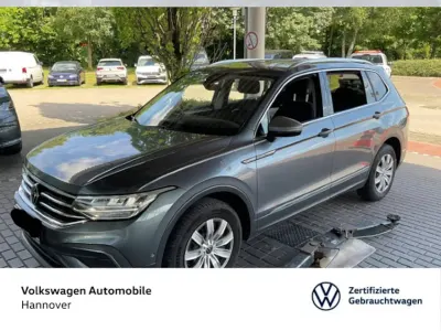 Gebraucht VW Tiguan Allspace Life 150 PS (110 kW) 2022 Platinum grey metallic SUV