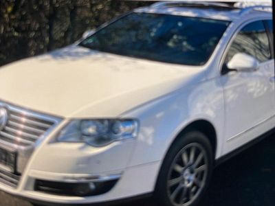 Gebraucht VW Passat 140 PS (102 kW) 2009 Weiß Kombi