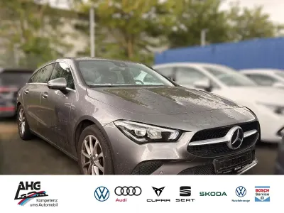 Gebraucht Mercedes CLA180 Shooting Brake 136 PS (100 kW) 2020 Grau Kombi