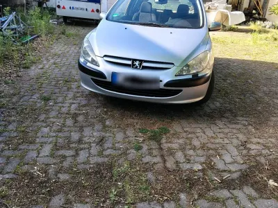 Gebraucht Peugeot 307 109 PS (80 kW) 2003 Silber Limousine