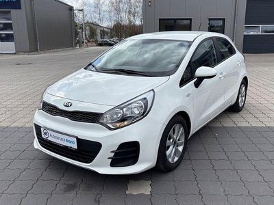 Gebraucht Kia Rio 84 PS (61 kW) 2017 Weiß Limousine